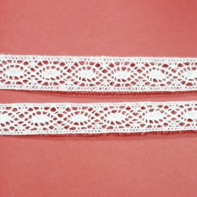 Entremeio de renda branca 622