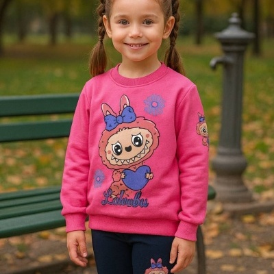 CONJUNTO LABUBU CARDADO "HEART" (6-12 ANOS)