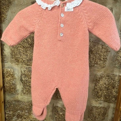 Macacão de Malha com bordado Inglês