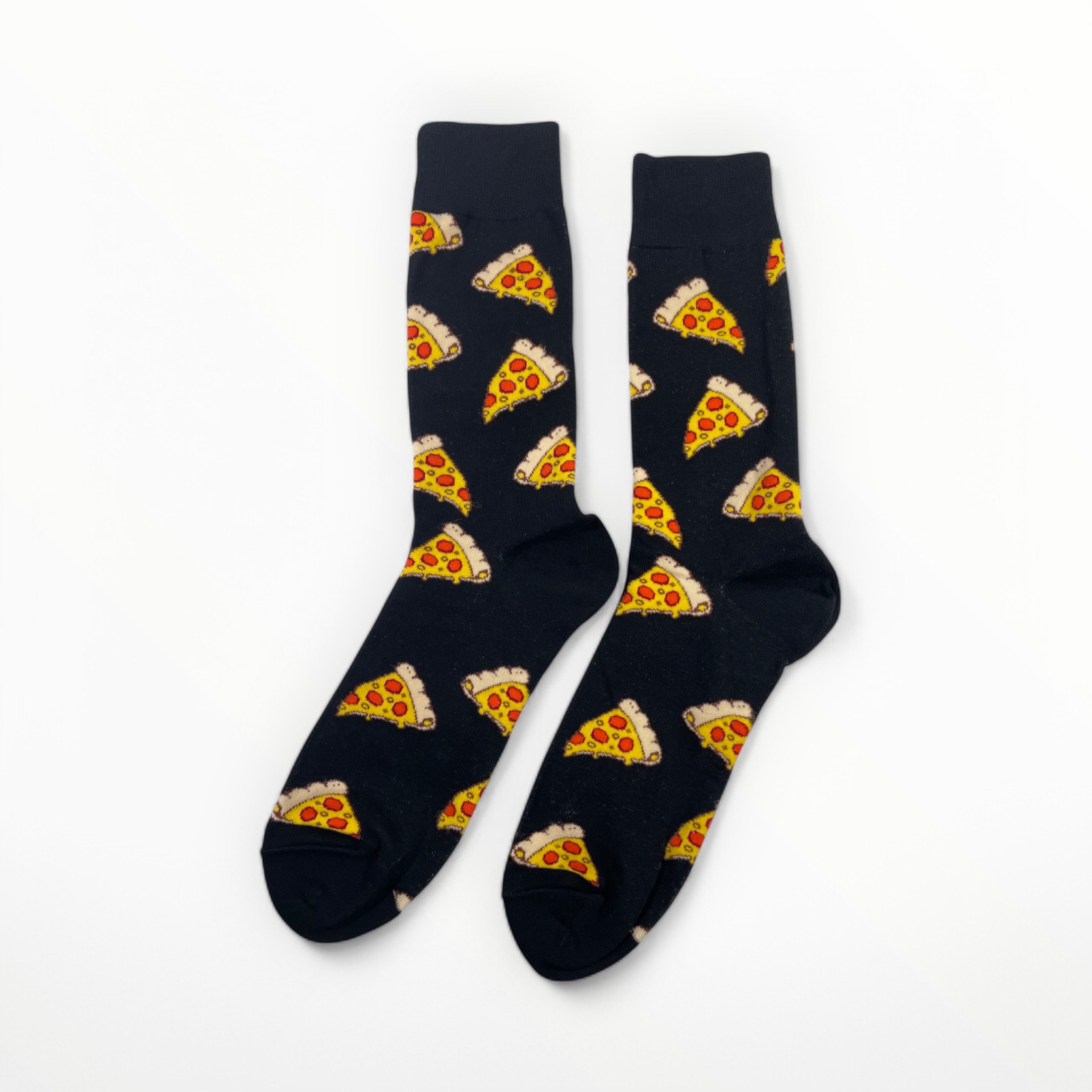 Meias pretas com padrão de fatias de pizza