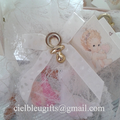 Cegonha Iman com bolsa