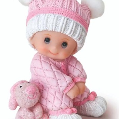 Bebé Sentado com Peluche Rosa/Azul