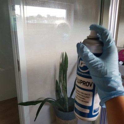 Fluprov - Proteção de Vidros contra Calcário e Manchas Fluprov - Proteção de Vidros contra Calcário e Manchas
