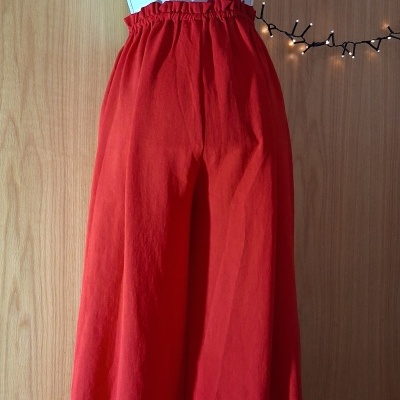 Calças largas vermelhas
