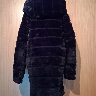 Sobretudo pêlo preto