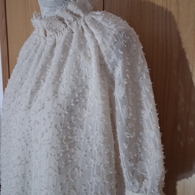 Conjunto blusa e saia