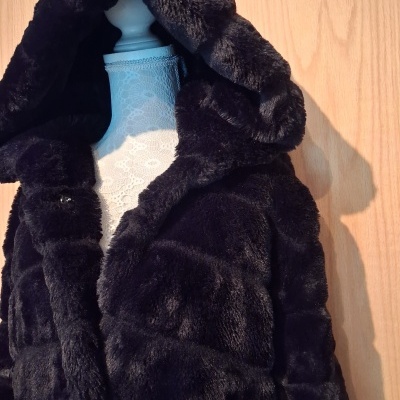 Sobretudo pêlo preto