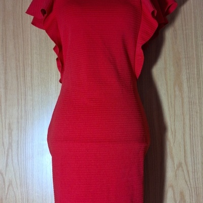 Vestido justo vermelho