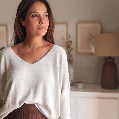 CAMISOLA BÁSICA BEGE ACINZENTADO