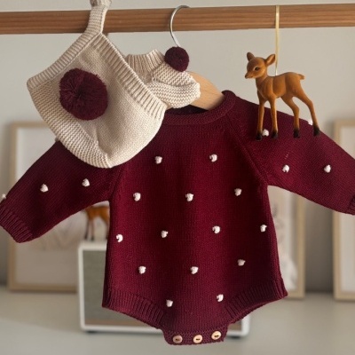 CONJUNTO POMPOM BORDEAUX