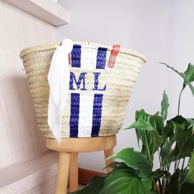 Cesta&#x20;de&#x20;Palha&#x20;Grande&#x20;Personalizada&#x20;com&#x20;Iniciais&#x20;&#x2013;&#x20;Pintada&#x20;&#x00E0;&#x20;M&#x00E3;o&#x20;e&#x20;&#x00DA;nica