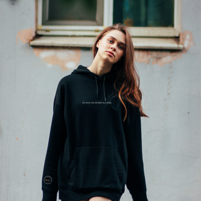 Sweat&#x20;&#x201C;Sou&#x20;doce&#x20;mas&#x20;tamb&#x00E9;m&#x20;sou&#x20;limite&#x201D;&#x20;&#x7C;&#x20;Escritora&#x20;Gestrudes&#x20;Barata