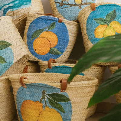 Cestas&#x20;de&#x20;Palha&#x20;Pintadas&#x20;&#x00E0;&#x20;M&#x00E3;o&#x3A;&#x20;Cada&#x20;Pe&#x00E7;a,&#x20;Uma&#x20;Hist&#x00F3;ria