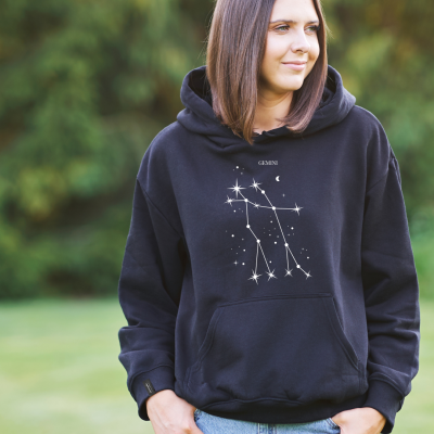 Hoodie&#x20;Personalizada&#x20;Constela&#x00E7;&#x00F5;es&#x20;&#x2013;&#x20;Mulher