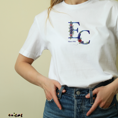 T-Shirt&#x20;Branca&#x20;Personalizada&#x20;Mulher&#x20;&#x7C;&#x20;Iniciais&#x20;e&#x20;Tamanhos&#x20;S&#x20;ao&#x20;XXL