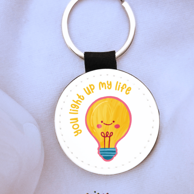 Porta-chaves romântico com frase You Light Up My Life