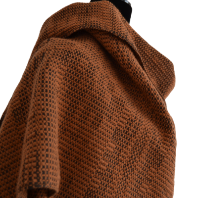 11. Cachecol tecido manualmente