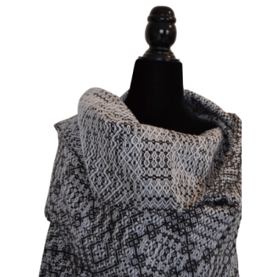 1. Cachecol tecido manualmente