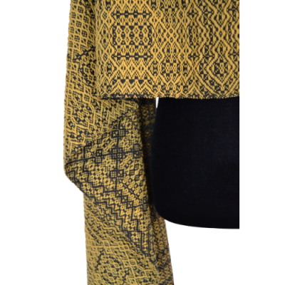 2. Cachecol tecido manualmente