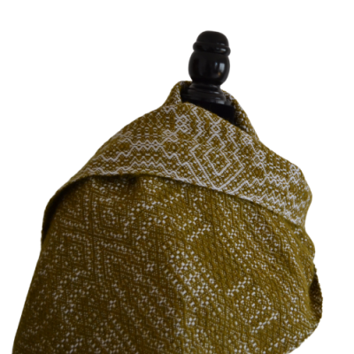 6. Cachecol tecido manualmente