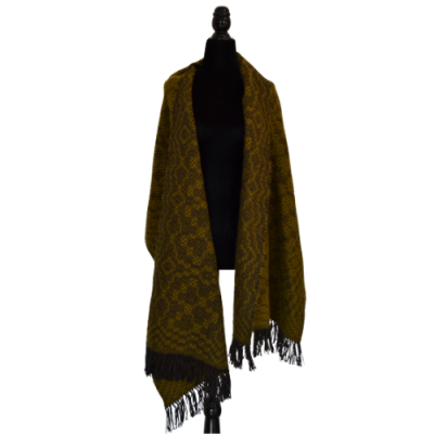 10. Cachecol tecido manualmente