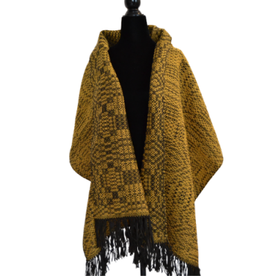 2. Cachecol tecido manualmente