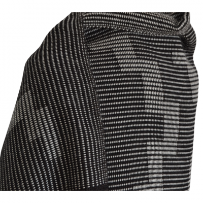 15. Cachecol tecido manualmente