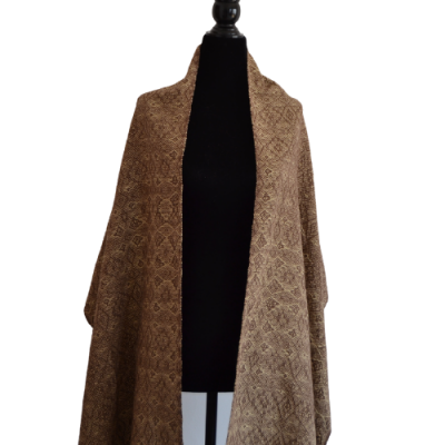 3. Cachecol tecido manualmente