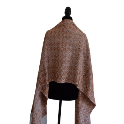 8. Cachecol tecido manualmente