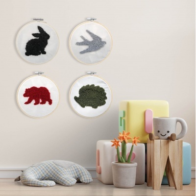 Silhueta de animais em punch neddle