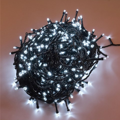 Luzes LED brancas frias enroladas com fios pretos