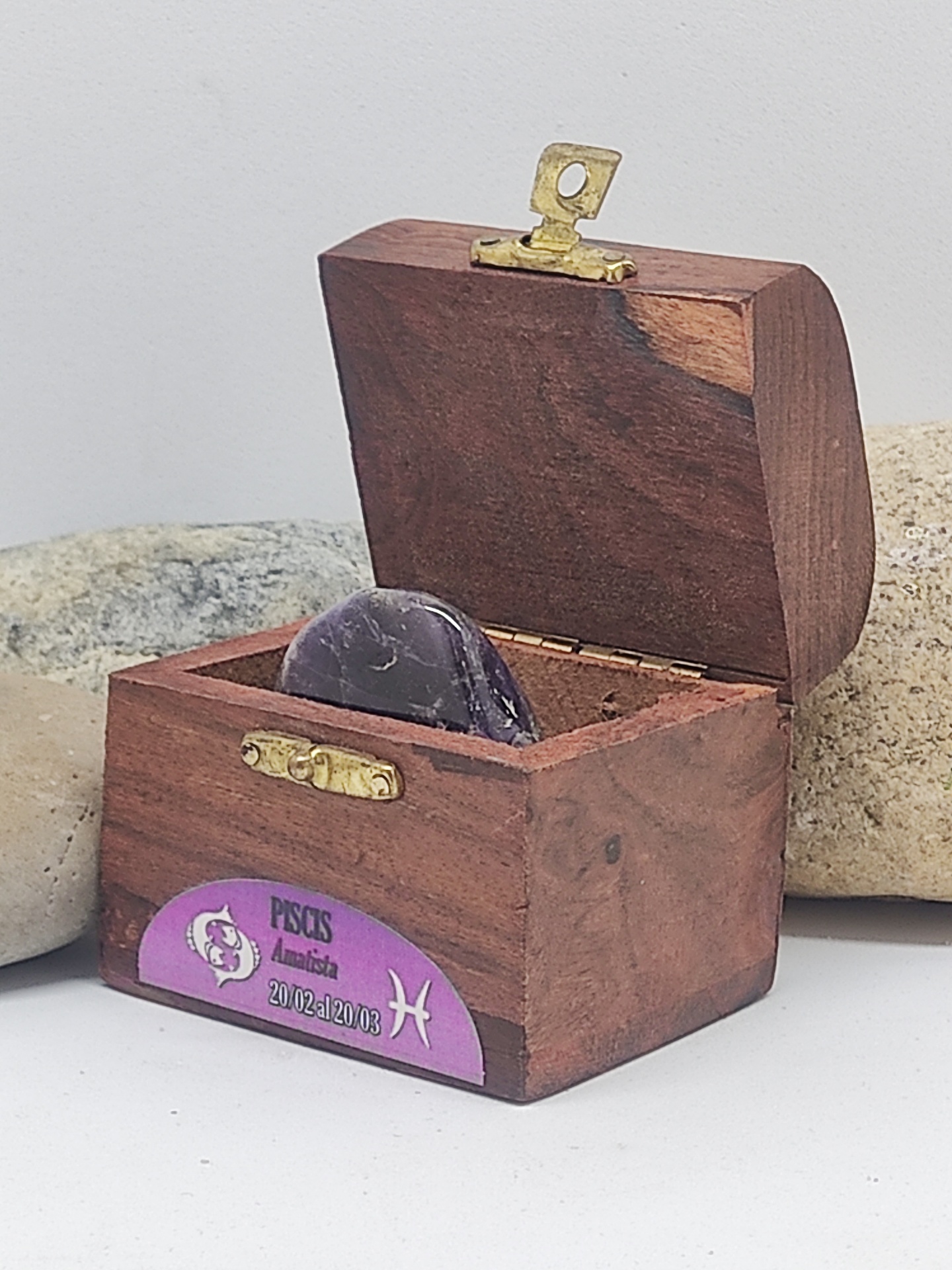 Baú Peixes, Ametista