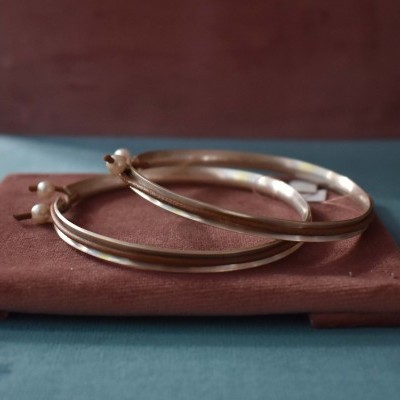 Pulseira c/fio de pele e pérola