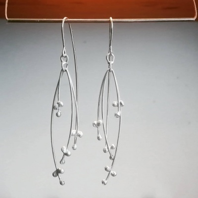 Brincos bagas longas