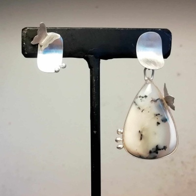 Brincos assimétricos Dendritica c/Borboleta