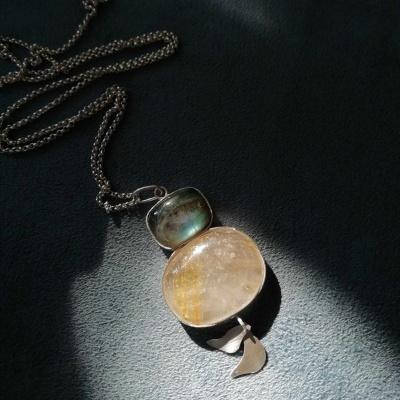 Cordão com pendente Quartzo rutilado/Labradorite