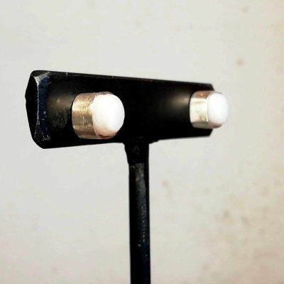 Brincos Madrepérola quadrada