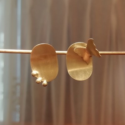 Brincos ovais 3 pontos c/Borboleta