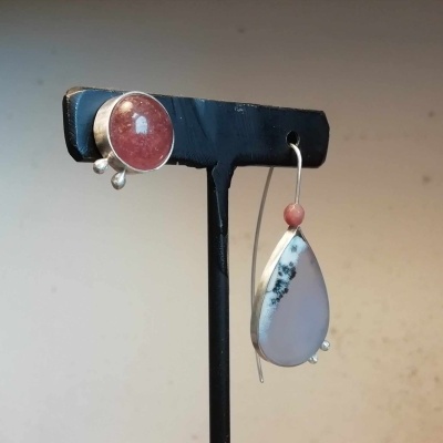 Brincos assimétricos Dendritica/Rosa