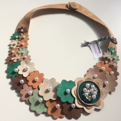 Colar gola em cortiça - Colorido