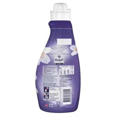 Frasco roxo de amaciante Comfort com tampa branca e rótulo detalhado