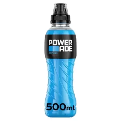 Garrafa azul de bebida Powerade 500 ml com tampa preta
