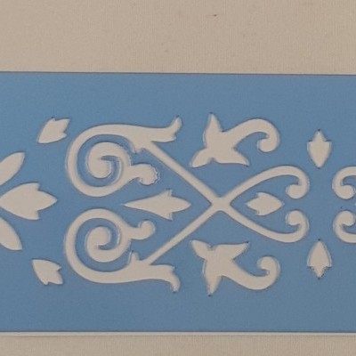Stencil azul com padrão branco floral e geométrico na embalagem preta