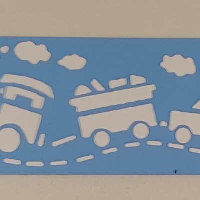 Faixa decorativa azul claro com padrão branco de trem e nuvens