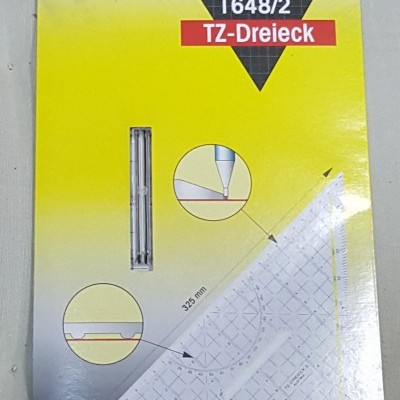 Esquadro marca Aristo