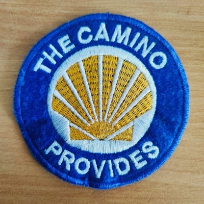 https://www.alberguedebarcelos.com/product/emblema-the-camino-provides