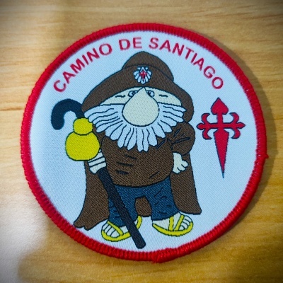 https://www.alberguedebarcelos.com/product/emblema-peregrino-camino-de-santiago