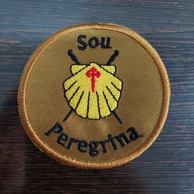 https://www.alberguedebarcelos.com/product/emblema-sou-peregrina