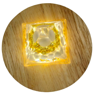 Base de luz em madeira