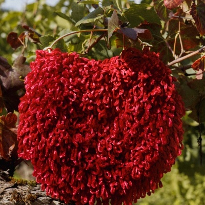 Cathy Handcrafted Bag with Metal Handle – Bordeaux